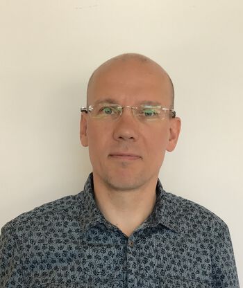 briller ,synsomsorg ,kjole skjorte ,kjeve ,erme.