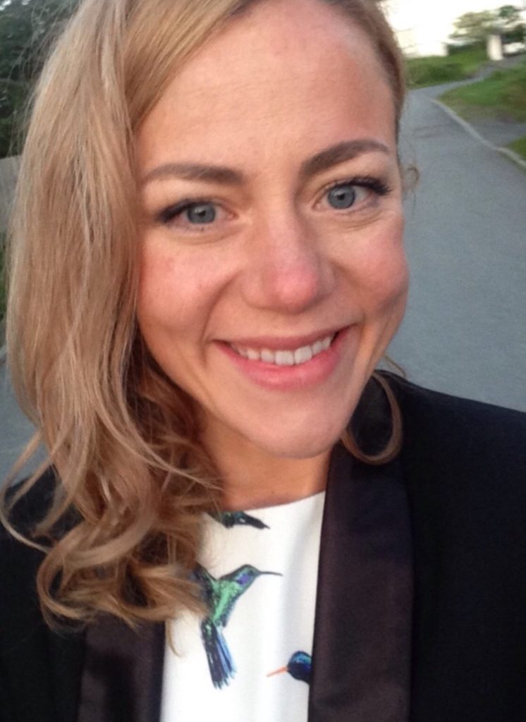 Bildet kan inneholde: person, hår, ansikt, blond, øyenbryn.