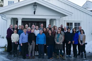 Les mer om lanseringsseminaret i Eivind Engebretsens blog: New Sustainable Health Unit. Deltakere på lanseringsseminaret: Ikke i rekkefølge: Mona Baker, Ernst Kristian Rødland, Helena Legido Quigly /UK, Gabriela Saldanha /UK, Ben R Bjørsvik, Emma Lengle, Tony Sandset, Hilde Vandeskog, Gina Fraas Henrichsen, Trine Kleven, Sundeep Sahay, Eivind Engebretsen, Jeanette H. Magnus, Christina Brux, Asgeir Johannessen, Scott Gates, Kari Nyheim Solbrække, Hely Katariina Laine, Josef Noll, Ingeborg K. Haavardsson, Million Tesfaye Eshete, Mina Karkhi og Nina K. Vøllestad.
